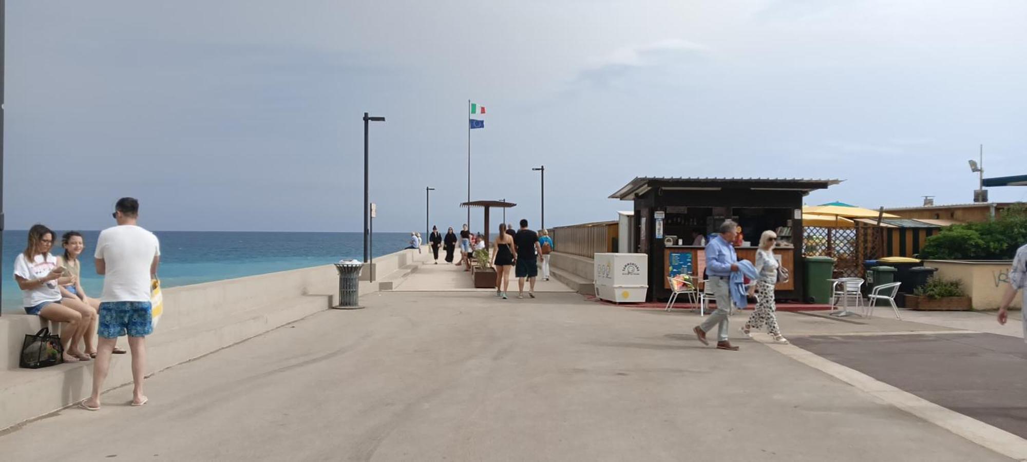 Piccolo Hotel Holiday Center Finale Ligure Eksteriør billede