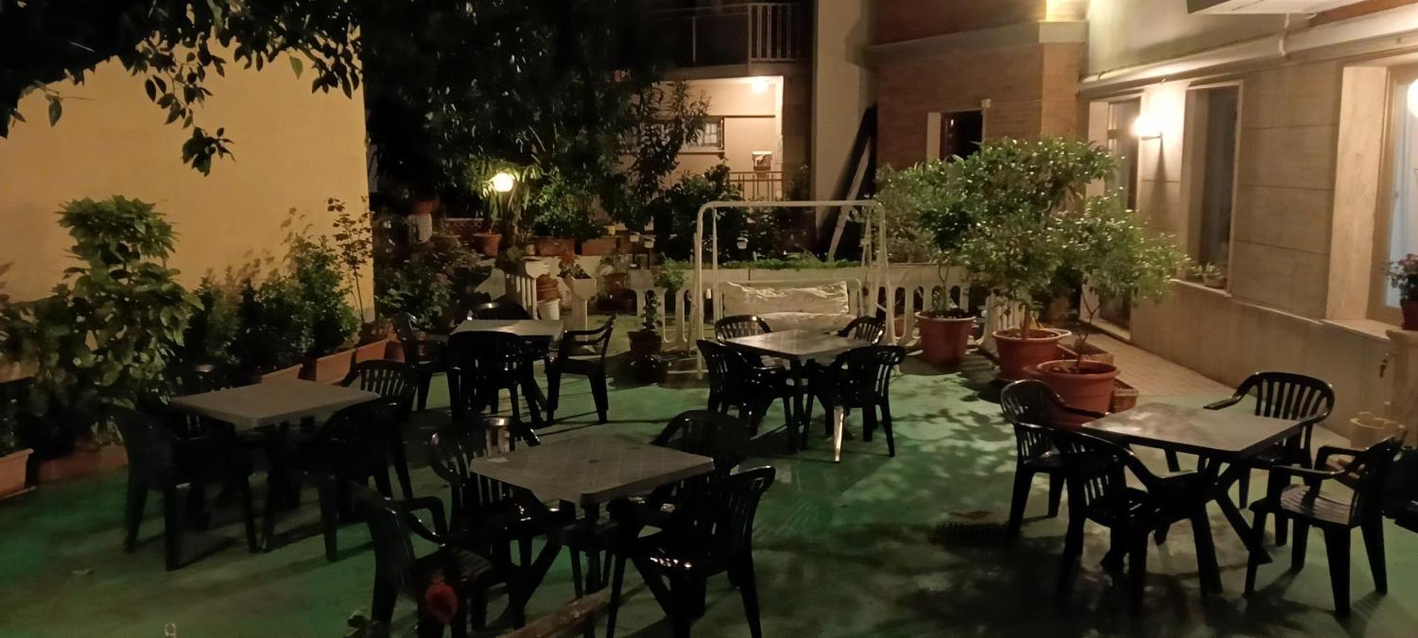 Piccolo Hotel Holiday Center Finale Ligure Eksteriør billede
