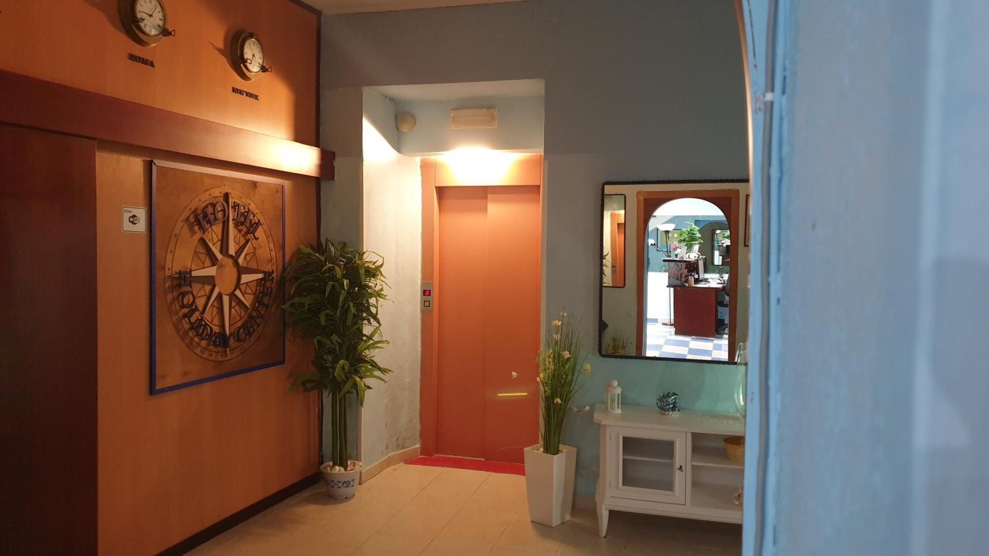 Piccolo Hotel Holiday Center Finale Ligure Eksteriør billede