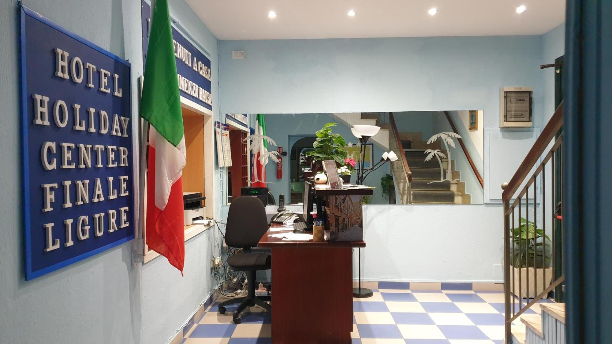 Piccolo Hotel Holiday Center Finale Ligure Eksteriør billede