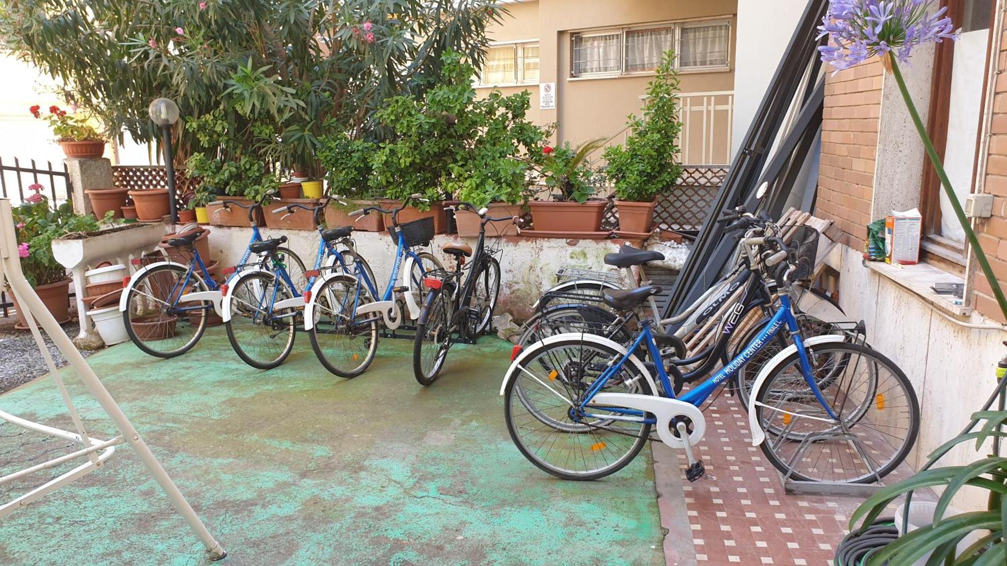 Piccolo Hotel Holiday Center Finale Ligure Eksteriør billede